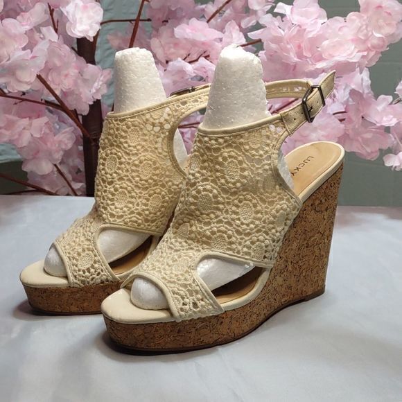 Lucky Brand‎ Raziah Cork Wedges Cream Crochet -Never Worn- Sz 8.5M/ - Picture 1 of 13